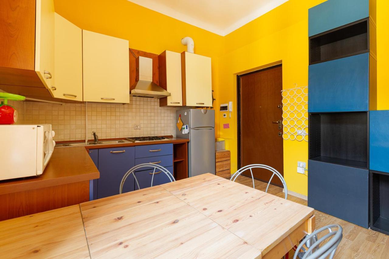 Milano Viale Umbria Colorful Apartment Exterior photo