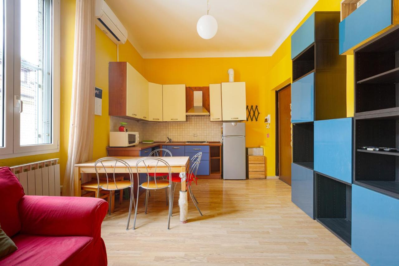 Milano Viale Umbria Colorful Apartment Exterior photo