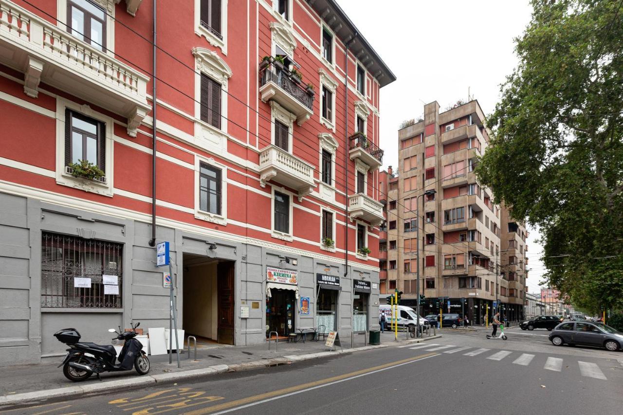 Milano Viale Umbria Colorful Apartment Exterior photo